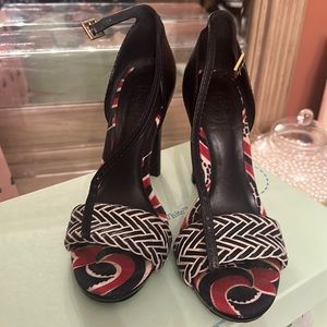 Tory Burch shoes size 6